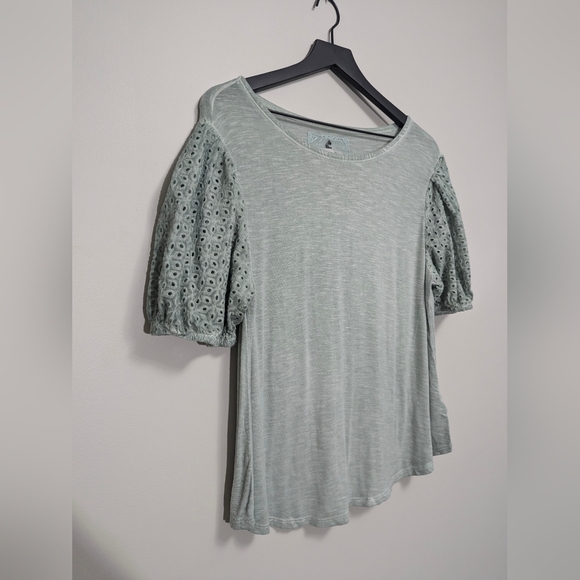 CUPIO pale green size XL puffy sleeve top - Picture 2 of 8